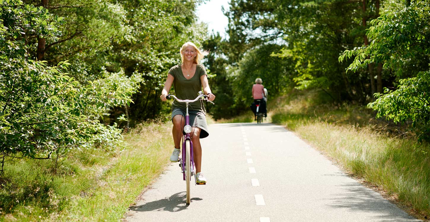 Pige på cykel på Fanø | Vadehavskysten