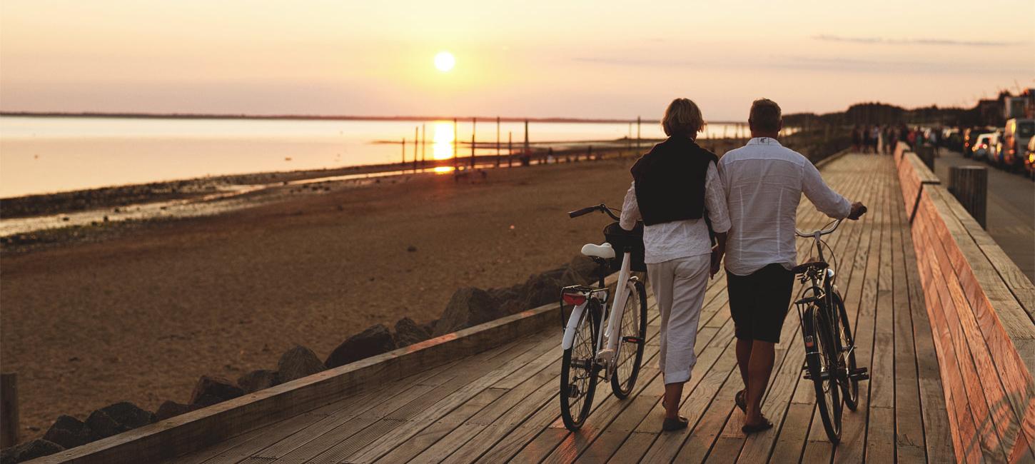 Cyklister på promenaden i Hjerting | Vadehavskysten