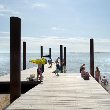 Bathing bridge at Hjerting Strand | By the Wadden Sea