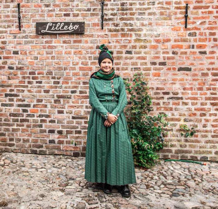 Fanø girl in green dress | By the Wadden Sea